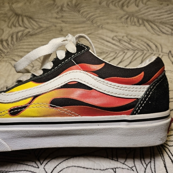 VGUC VANS Old Skool Flames Boys 4 Black Orange - Picture 3 of 14